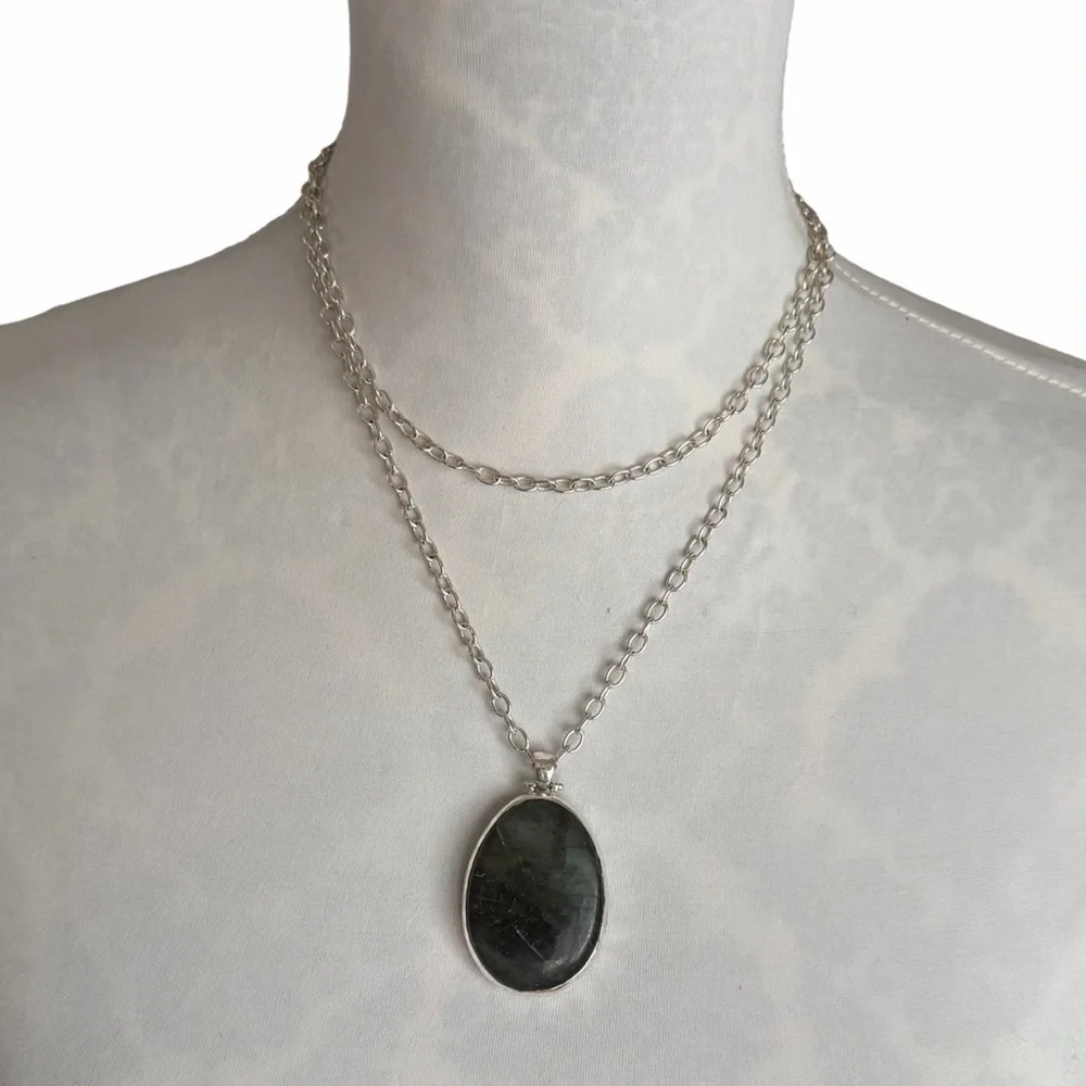 Stella & Dot Silver Sanibel Two Sided Stone Pendant Necklace Green / Labadorite